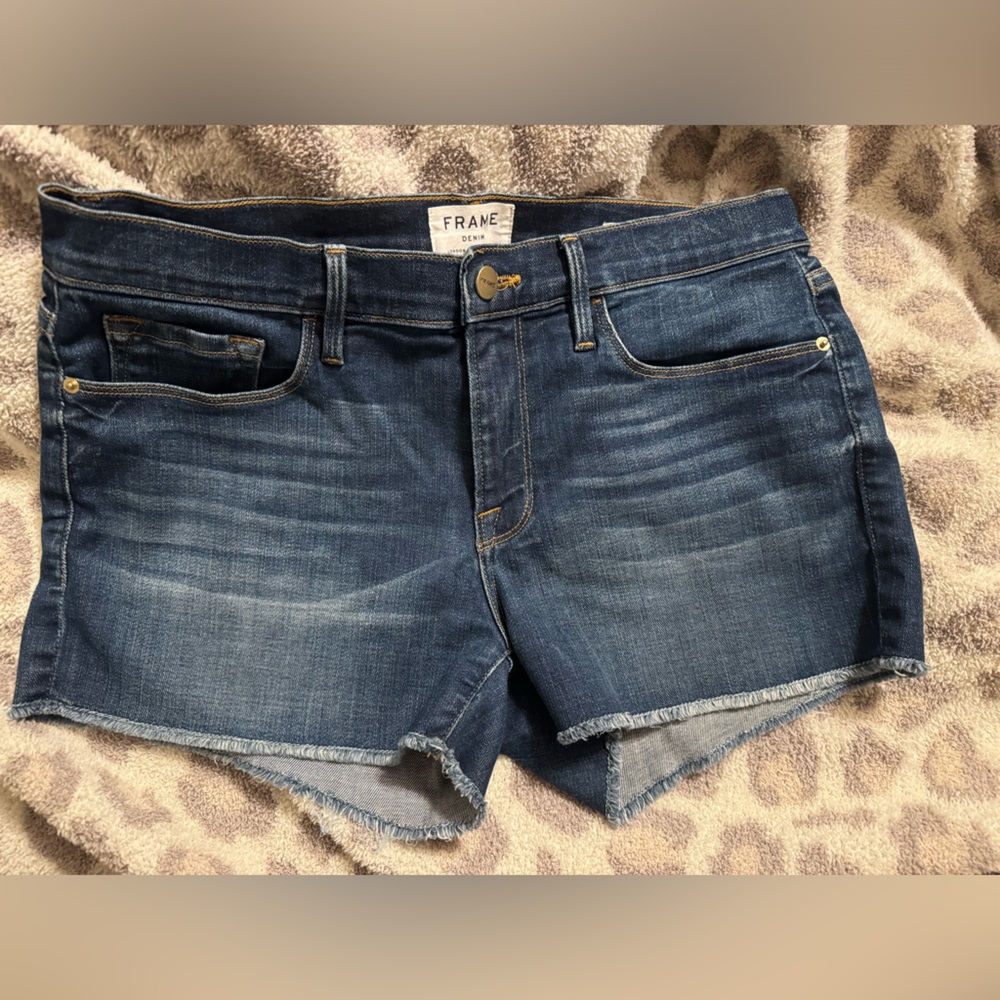 Frame Le Cut Off Shorts size 27